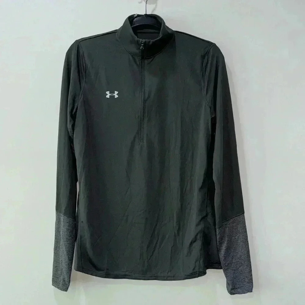 Under Armour Heatgear Long Sleeve Half Zip Pull Over - Size M